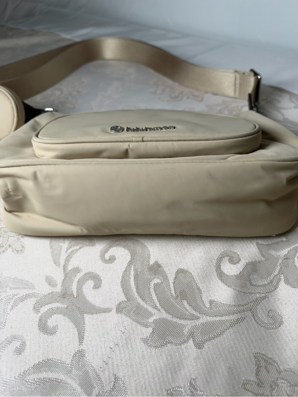 Lululemon Crossbody with Nano Pouch 2L Cream/Beige Shoulder Bag - Picture 10 of 11